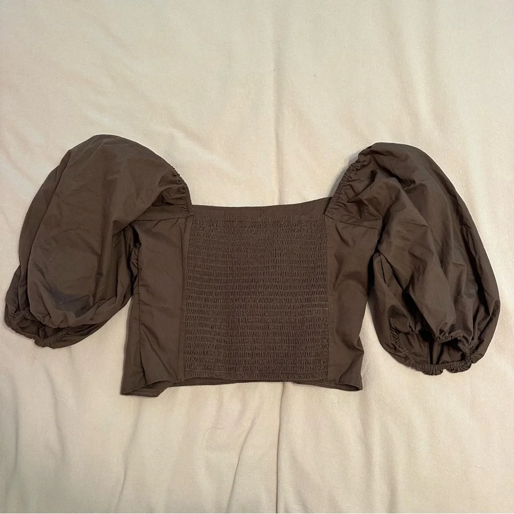 Abercrombie & Fitch Size small brown Puff Sleeve Square Neck